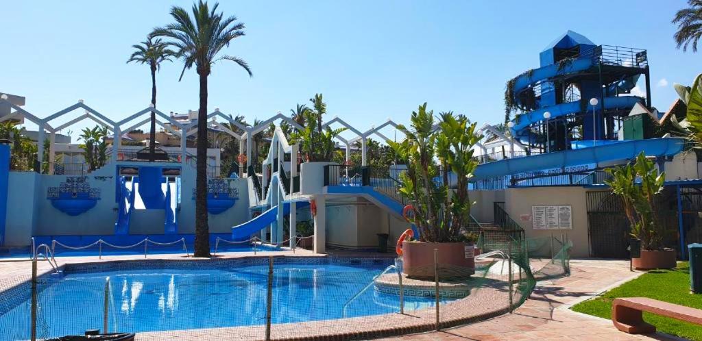Benal beach suite, estudio con parque acuático y vistas al mar. Benalmádena Exterior foto